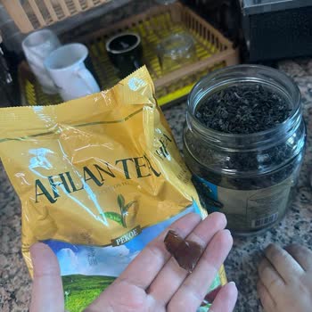 Ahlan Tea Çaydan Cam Çıktı