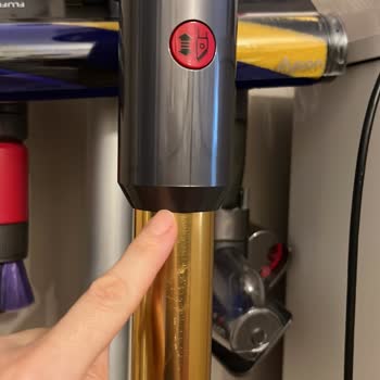 Dyson V15 Boruda Dönme Oluyor