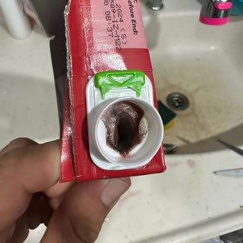 Jucy Meyve Nektarı Kutusu İçindekiler