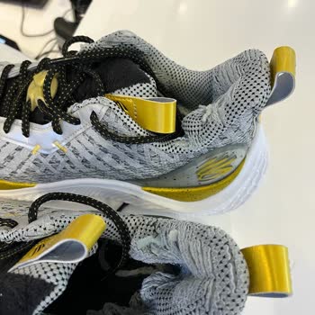Under Armour Curry 10 Ayakkabıda Yaşanılan Mağduriyet
