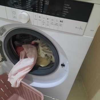 Arçelik Marka 9103 YP Model Yürüyen Çamaşır Makinesi