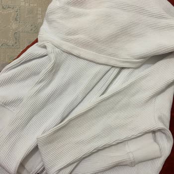 Mavi Hırka Defolu, Renk Farklılığı Var