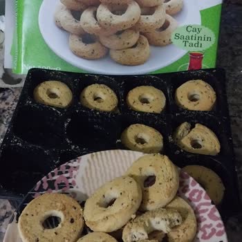 Şok Marketler Bistro Marka Kurabiyeler Hem Eksik Hem Parçalanmış