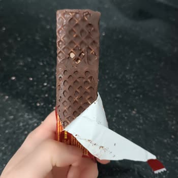 Ülker Üzgünüm Maalesef Yakışmadı