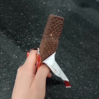 Ülker Üzgünüm Maalesef Yakışmadı