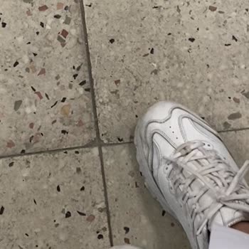 Skechers Ayakkabıda Çöküntü Oldu