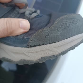 Skechers Ayakkabılarda Beklenmedik Açılma Ve Çatlama!