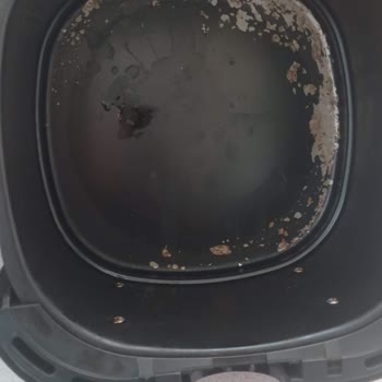 Onvo Airfry Boya Dökülmesi. Ürününe Sahip Çıkmıyor