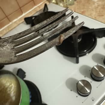 indomie Kurt Çıkıyor İçinden