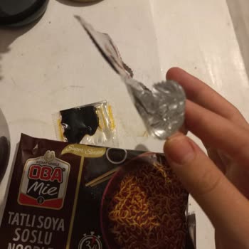 Oba Makarna Noodle İçinden Sos Çıkmadı