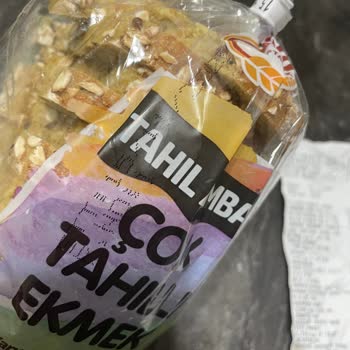 File Market Küflü Ekmek Satışı