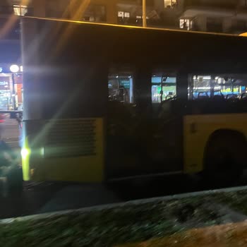 İBB - İstanbul Büyükşehir Belediyesi 146T Aracının Benzini Bitti Yolda Kaldık