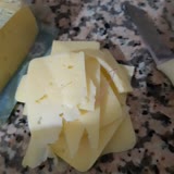 BİM Peynirin İçinden Naylon İp Çıkması