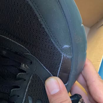 Gurur Tekstil Skechers Marka Ayakkabı 4 Ay İçinde Açılma Oldu