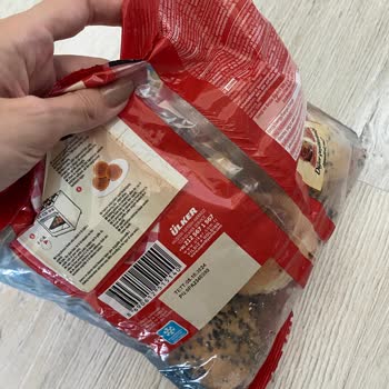 Superfresh Dondurulmuş 6 Adet Poğaça Paketinden 3 Adet Poğaça Çıktı