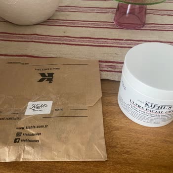 Kiehl's Yanlış Ürün Ve İlgisiz Müşteri Hizmetleri