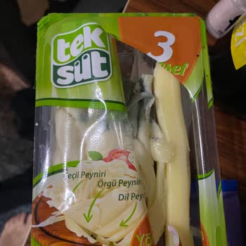 Teksüt Küflü Peynir Satıyor