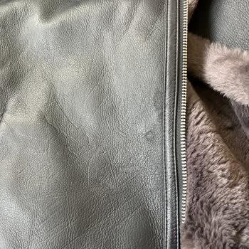 Mango Deri Ceketin Lekeli Gelmesi