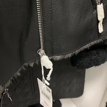 Mango Deri Ceketin Lekeli Gelmesi