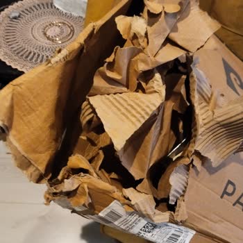 Sürat Kargo Kargom Parçalandı, Kurye Hakaret Etti!