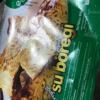 Ekin Börek İçinden Böcek Çıktı