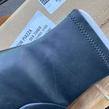 Piazza Avm Samsun Stradivarius'tan Aldığım Botta Kocaman Kesikler Var