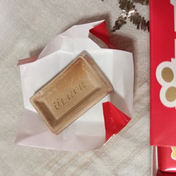 Ülker Napoliten Çikolata SKT Geçmemesine Rağmen Bozuk Çıktı