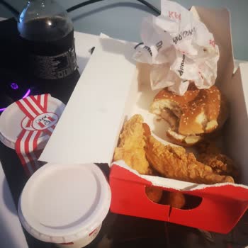 KFC'den Yemek Aldığıma Pişman Oldum