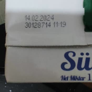 BİM Dost Sütün İçindeki Böcekler