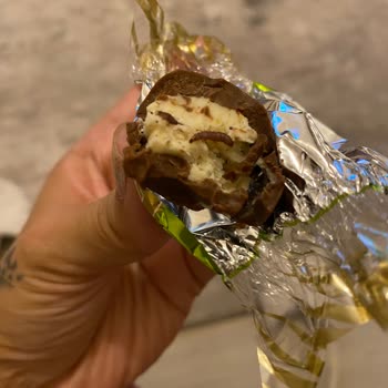 Kahve Dünyası Lavi Çikolatada Kurtçuk Çıktı