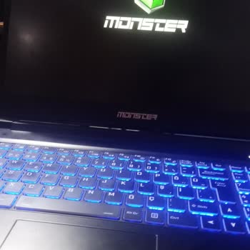 Monster Notebook Sipariş Ettiğim Bilgisayar Açılma Ekranında Kalıyor