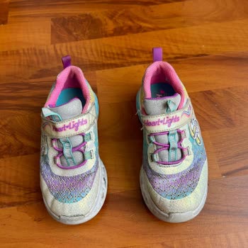 Skechers Çocuk Ayakkabıları Eski Kalitesinde Değil.