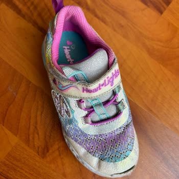 Skechers Çocuk Ayakkabıları Eski Kalitesinde Değil.