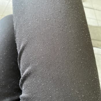 Mavi Pantolon Tiftiklenmesi Mevcuttur