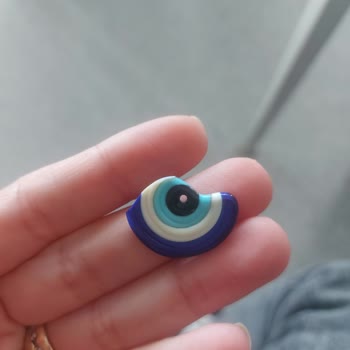 Charmlucky Design Kırık ve Renk Atan Kolye