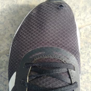 Deichmann Adidas Ayakkabıda Delinme Ve Aşınma