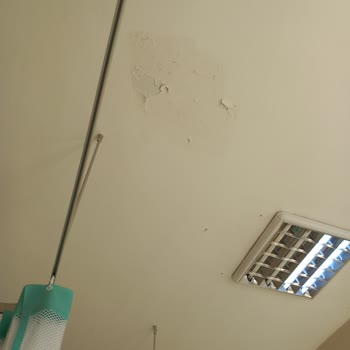 Dr. Behçet Uz Çocuk Hastalıkları ve Cerrahisi Eğitim ve Araştırma Hastanesi Çok Pis Bir Hastane