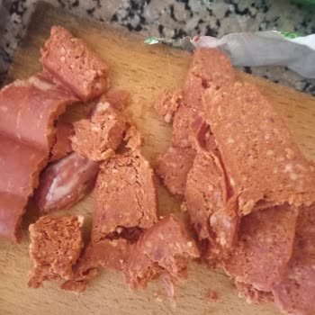 Başyazıcı İnan Dana Sucuk Dağılıyor