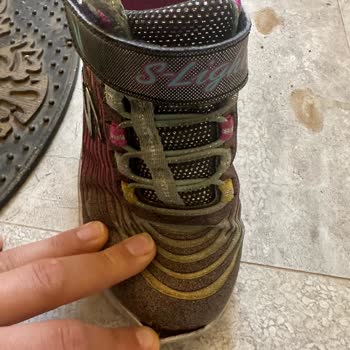 Skechers Twisty Kız Çocuk Ayakkabısı 1 Ayda Yırtıldı