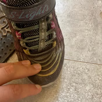 Skechers Twisty Kız Çocuk Ayakkabısı 1 Ayda Yırtıldı
