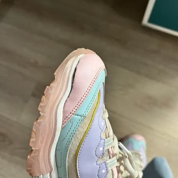Skechers Ayakkabı Üretim Hatası!