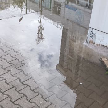 Bursa Yıldırım Belediyesi Sokak Parkeleri Çökmüş