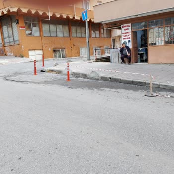 Bağcılar Belediyesi Yollara Duba Koyma