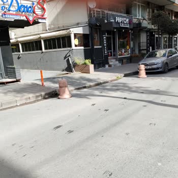 Bağcılar Belediyesi Yollara Duba Koyma