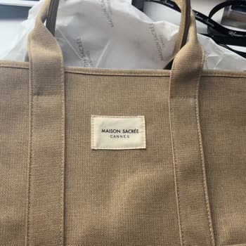 Maison Sacree Cannes Maison Sacree Çanta Felaketi