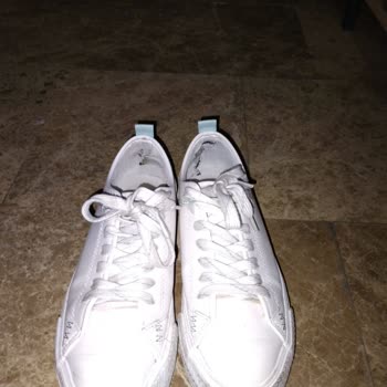 Pull & Bear Ayakkabım Birkaç Ayda Parçalandı