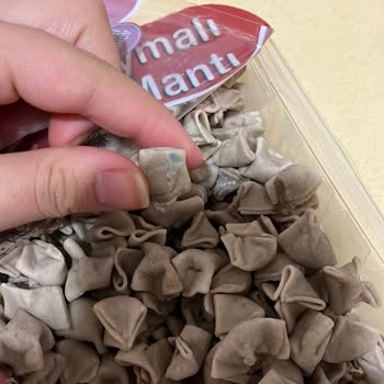 BİM Ekmekcik Mantı Küflü Çıkıyor