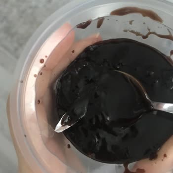 Burger King Sufleden Yabancı Cisim Çıktı