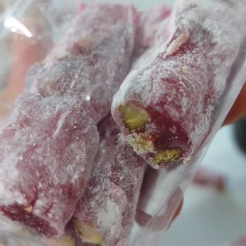 Tuğba Kuruyemiş, Alaçati Kurtlu Lokum