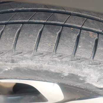 Bridgestone 215/50R17 95W XL T005 Lastikte Bayatlama Problemi